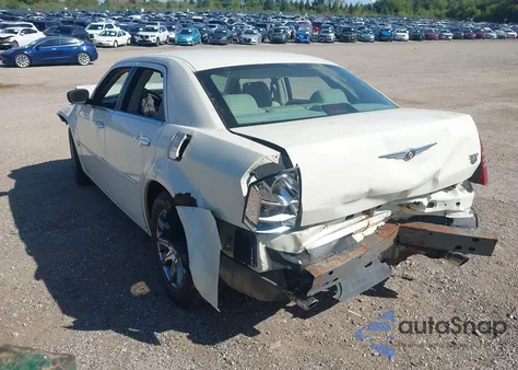 2006 Chrysler 300C z USA, uszkodzony, nr VIN 2C3LA63HX6H190266